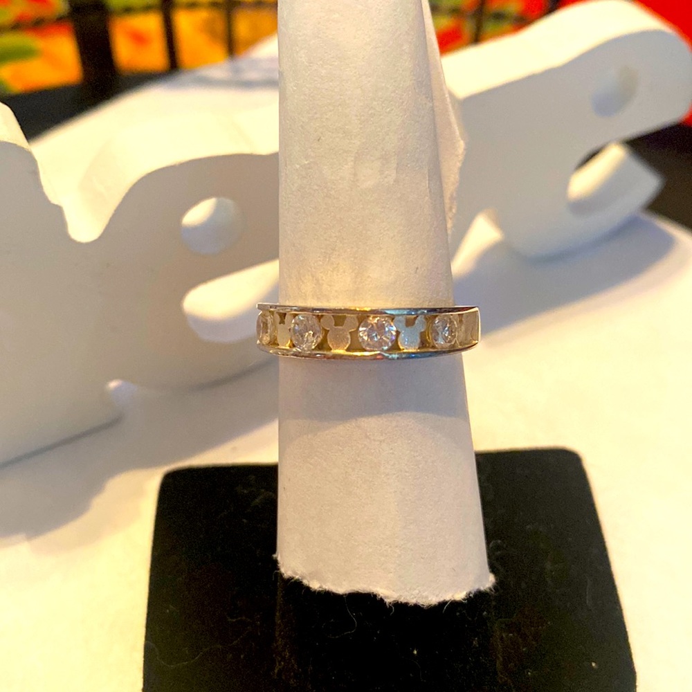 Ring - Picture 2 of 4